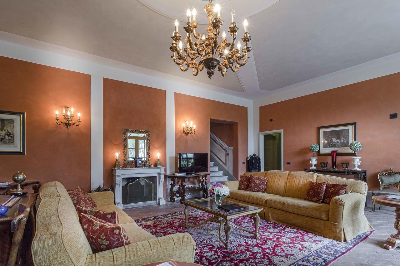 La Dimora Dell'Inventore Luxury B&B Capannori Exterior photo